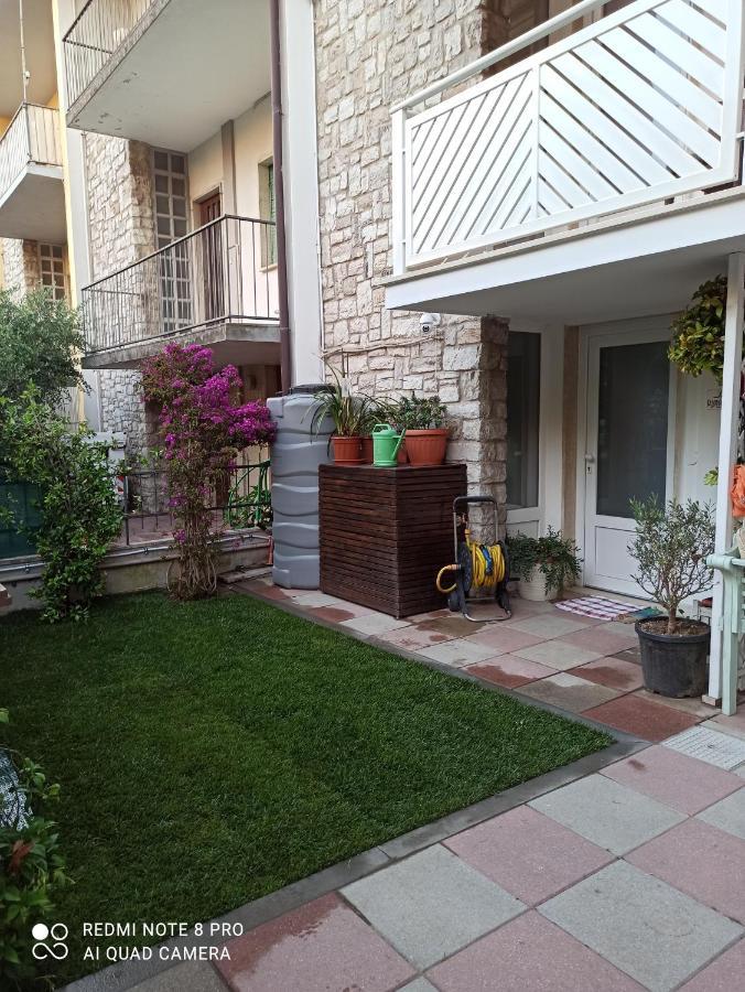 Il Don Minzoni 98 "Casa Vacanze" Lido di Camaiore Exterior foto